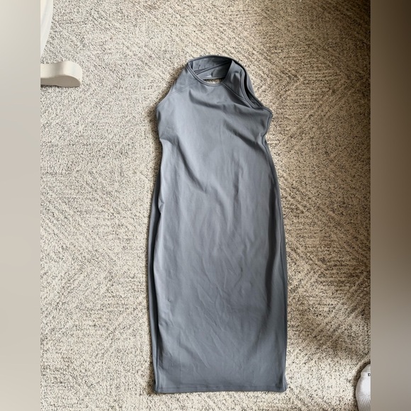 lululemon athletica Gray Midi Dress - Picture 5 of 5